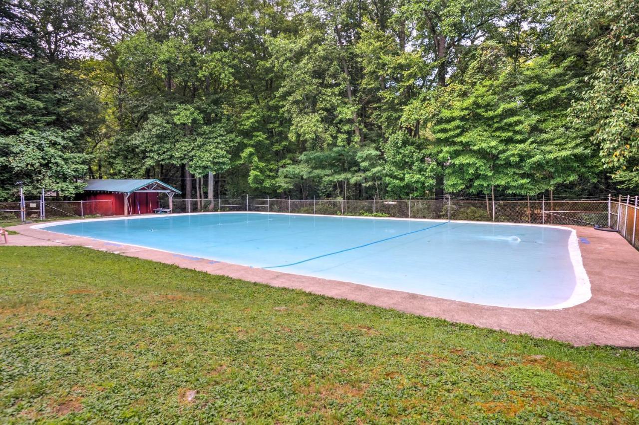 Pet-Friendly Pennsylvania Vacation Rental With Pool! Laughlintown Экстерьер фото